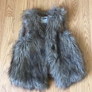 Old Navy Girls Faux Fur Vest, 3T